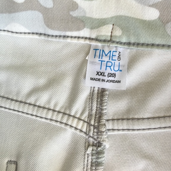 Time and Tru High Rise Stretch Fitted Gray Camo Jegging Size XXL (20) - Picture 6 of 12